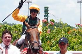 Stephen Crutchley leading in his 26th and last Kranji winner, Sweet N Sour (Vlad Duric), in the Maiden race (1,200m) on March 17.

