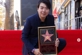 Lang Lang gets star on Hollywood Walk of Fame 
