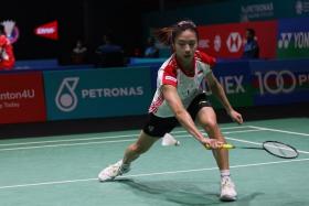 World No. 22 Yeo Jia Min beat China&#039;s eighth-ranked Han Yue 16-21, 21-19, 22-20 to advance to the quarter-finals of the Malaysia Open.