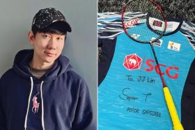 JJ Lin shared a photo of the gifts from the world No. 1 mixed doubles badminton player, whose nickname is Popor, on social media.